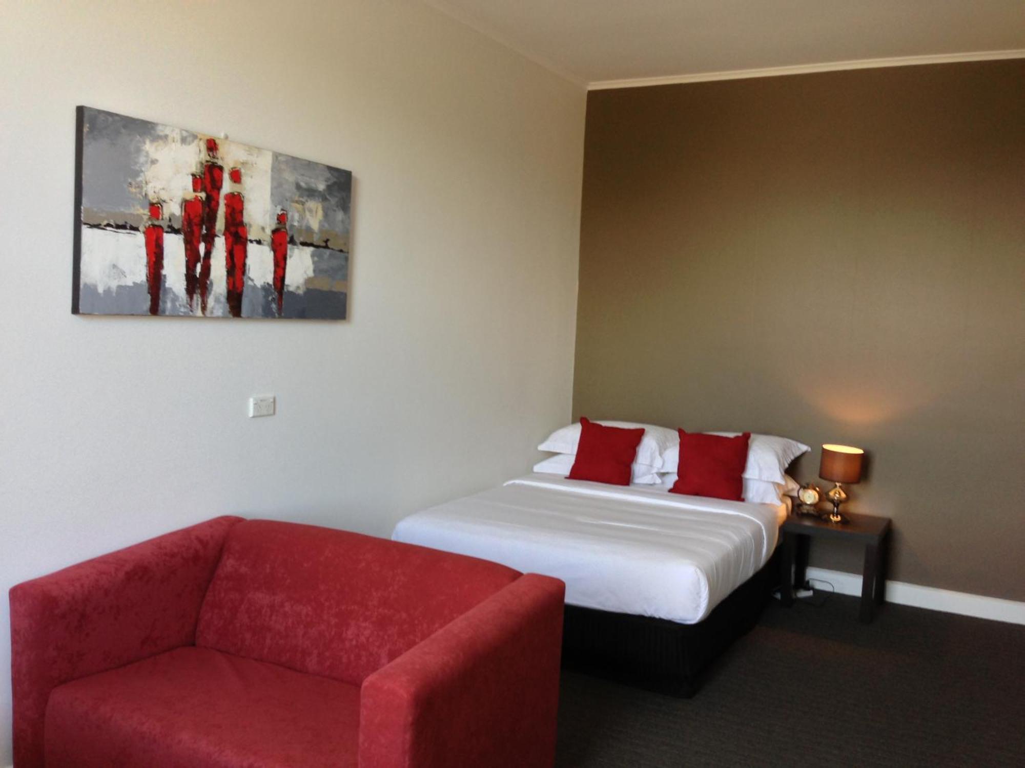Centennial Inn On Bathurst Лонсестон Экстерьер фото